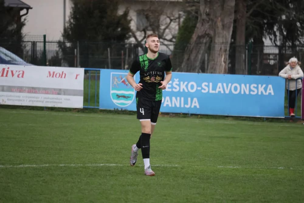 [FOTOGALERIJA] Zeleni napokon upisali pobjedu: NK Kutjevo - NK Oriolik 3:0
