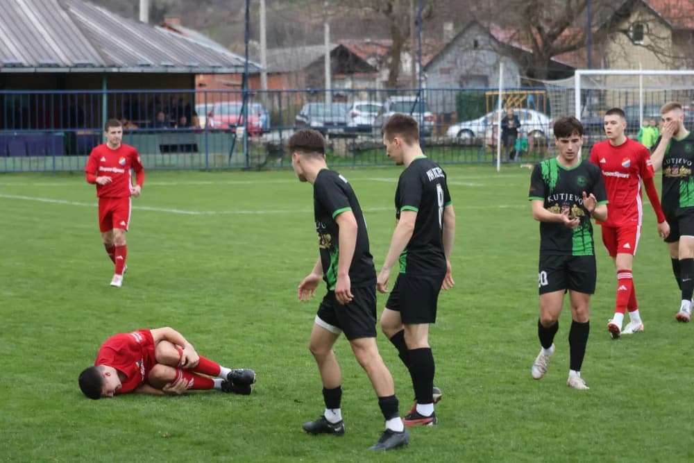 [FOTOGALERIJA] Zeleni napokon upisali pobjedu: NK Kutjevo - NK Oriolik 3:0