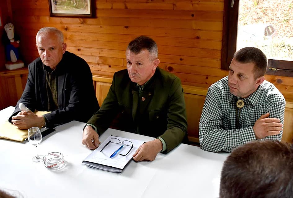 Kutjevački lovci tijekom 12  akcija obnovili i postavili petnaestak objekata u lovištima