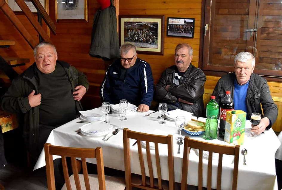 Kutjevački lovci tijekom 12  akcija obnovili i postavili petnaestak objekata u lovištima