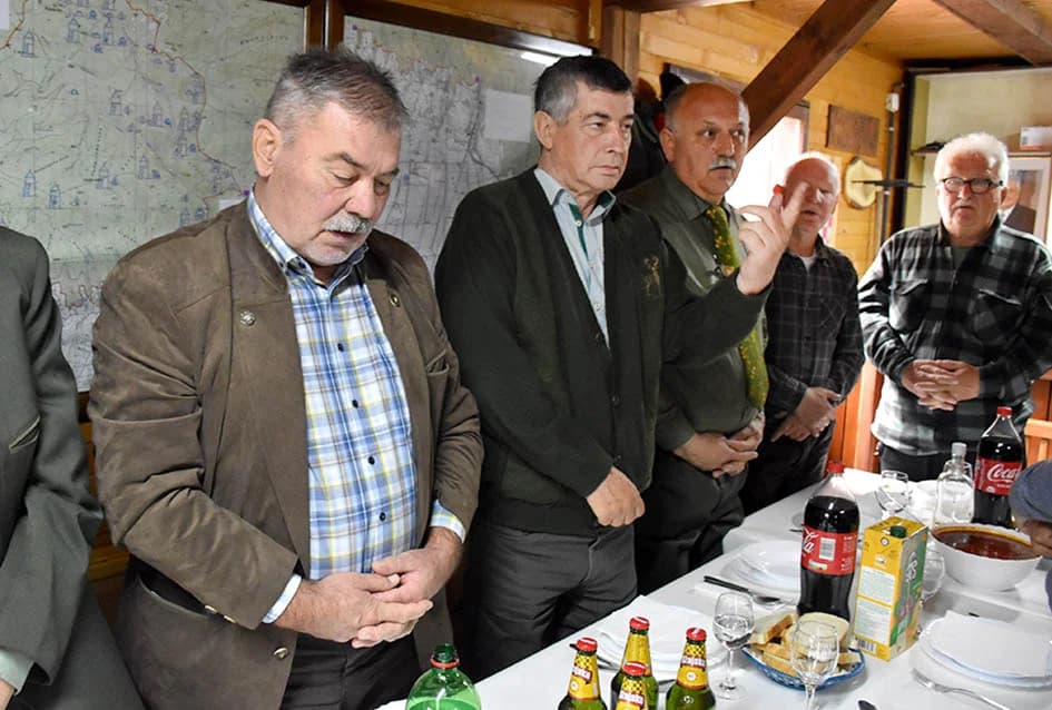 Kutjevački lovci tijekom 12  akcija obnovili i postavili petnaestak objekata u lovištima