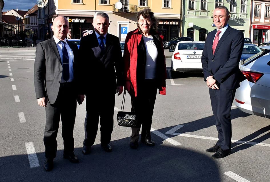 Zahvale za izniman doprinos: Uručene nagrade grada Požege zaslužnim građanima