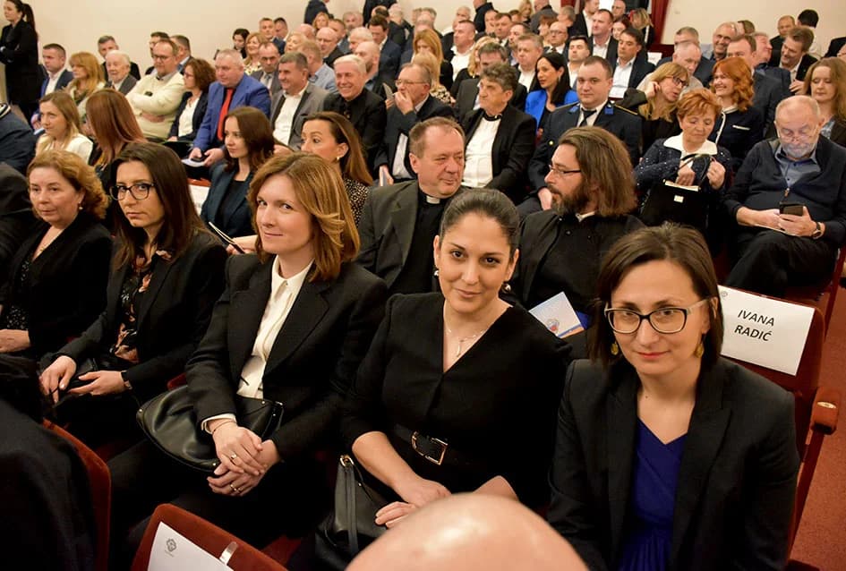 Zahvale za izniman doprinos: Uručene nagrade grada Požege zaslužnim građanima