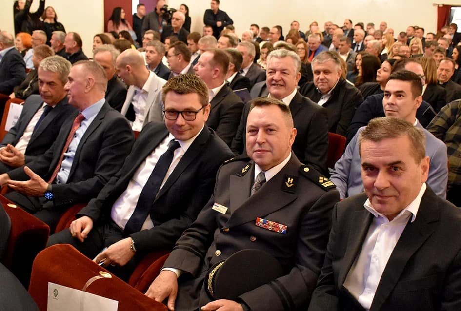 Zahvale za izniman doprinos: Uručene nagrade grada Požege zaslužnim građanima