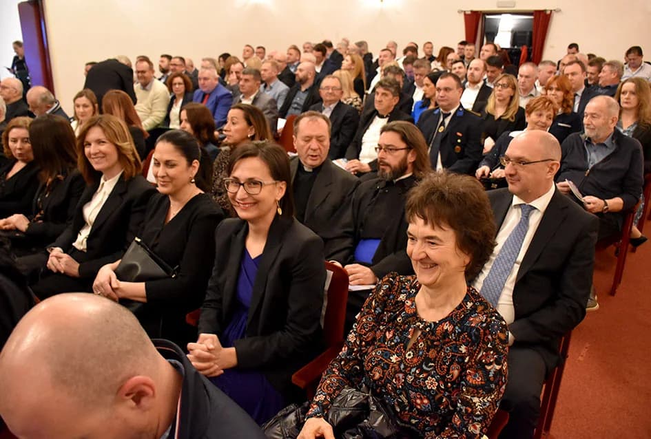 Zahvale za izniman doprinos: Uručene nagrade grada Požege zaslužnim građanima