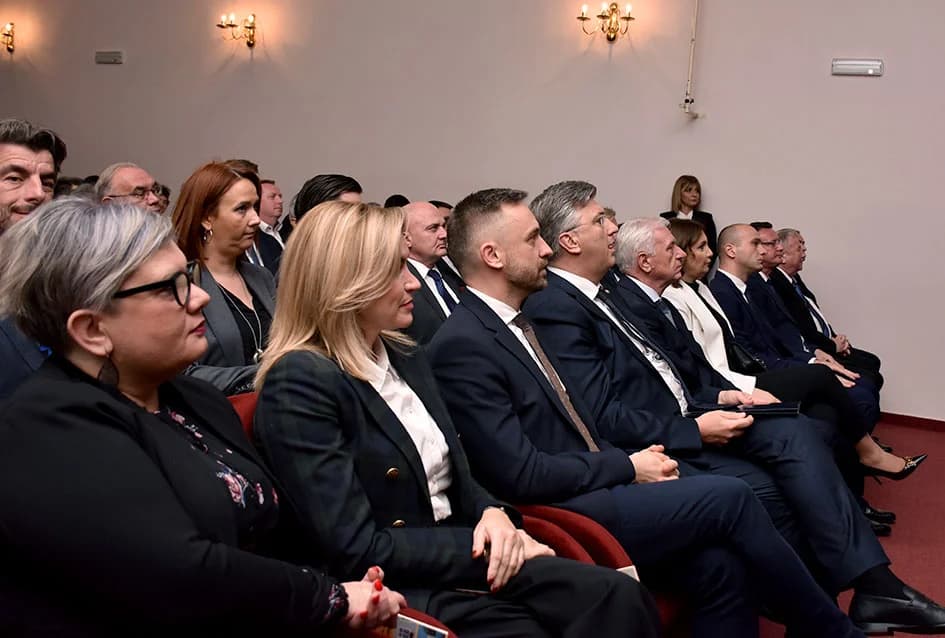 Zahvale za izniman doprinos: Uručene nagrade grada Požege zaslužnim građanima