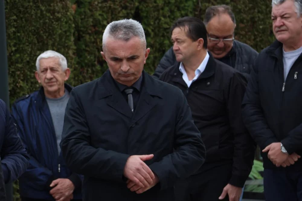 Položeni vijenci i zapaljene svijeće na Groblju sv. Ilije i Trgu 123. brigade povodom obiljeđavanja Dana grada Požege