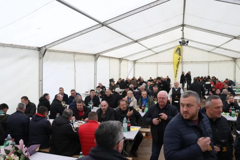 (FOTO-VIDEO) Proslava Grgureva i 30. rođendana tvrtke Alles d.o.o.