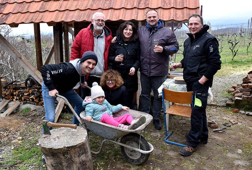 POŽEŠKI VINOGRADARI SLAVILI GRGUREVO: Uz pjesmu, obilje hrane i dobru graševinu fešte do jutarnjih sati
