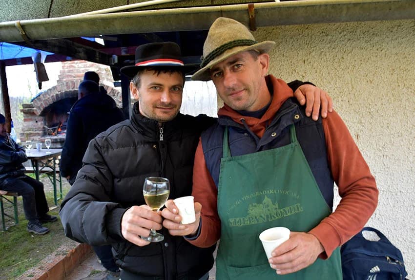 POŽEŠKI VINOGRADARI SLAVILI GRGUREVO: Uz pjesmu, obilje hrane i dobru graševinu fešte do jutarnjih sati