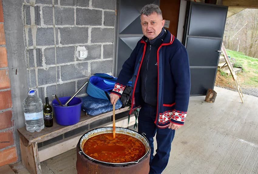 POŽEŠKI VINOGRADARI SLAVILI GRGUREVO: Uz pjesmu, obilje hrane i dobru graševinu fešte do jutarnjih sati