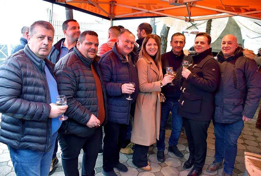 POŽEŠKI VINOGRADARI SLAVILI GRGUREVO: Uz pjesmu, obilje hrane i dobru graševinu fešte do jutarnjih sati