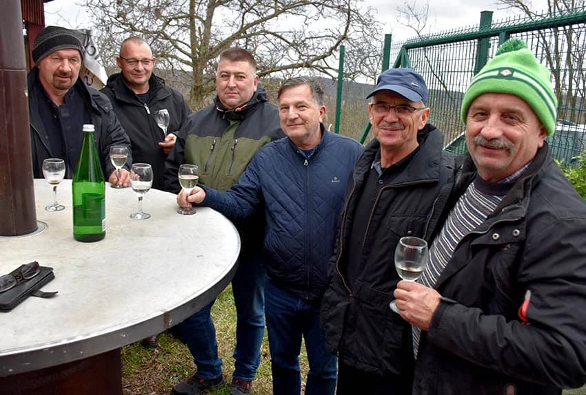 POŽEŠKI VINOGRADARI SLAVILI GRGUREVO: Uz pjesmu, obilje hrane i dobru graševinu fešte do jutarnjih sati