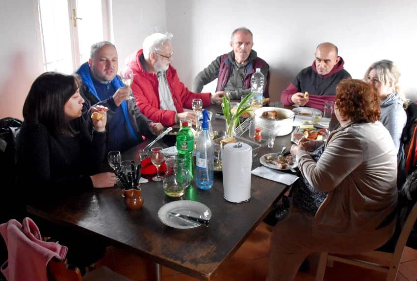 POŽEŠKI VINOGRADARI SLAVILI GRGUREVO: Uz pjesmu, obilje hrane i dobru graševinu fešte do jutarnjih sati