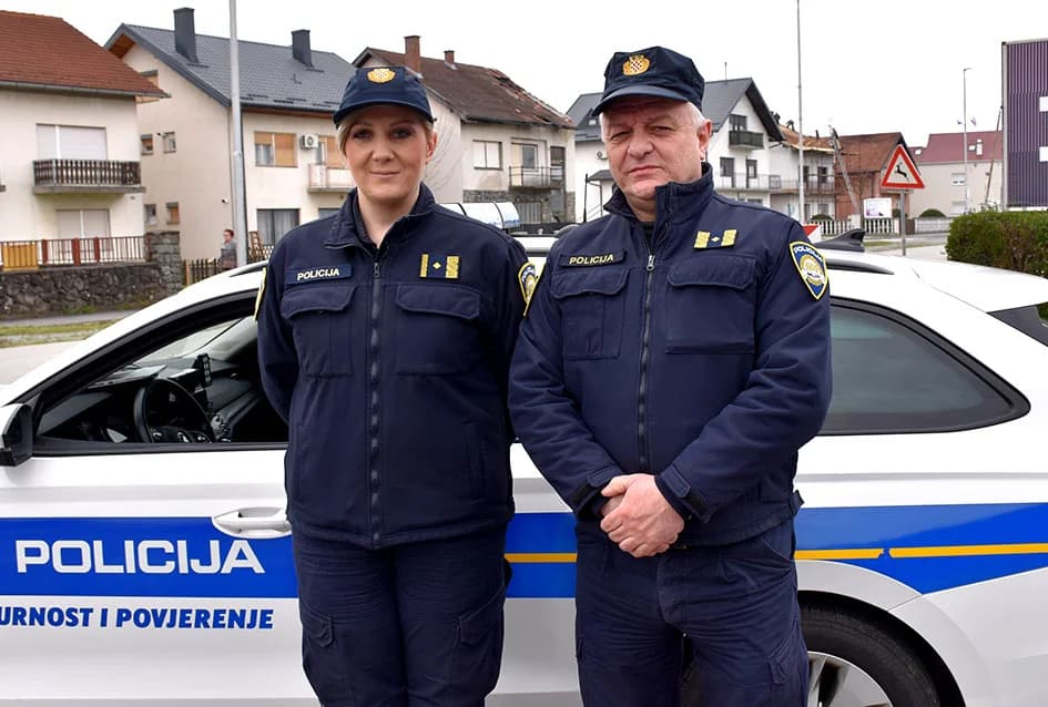 [FOTO-VIDEO] Akcija policije usmjerena na korištenje pojasa u vozilu