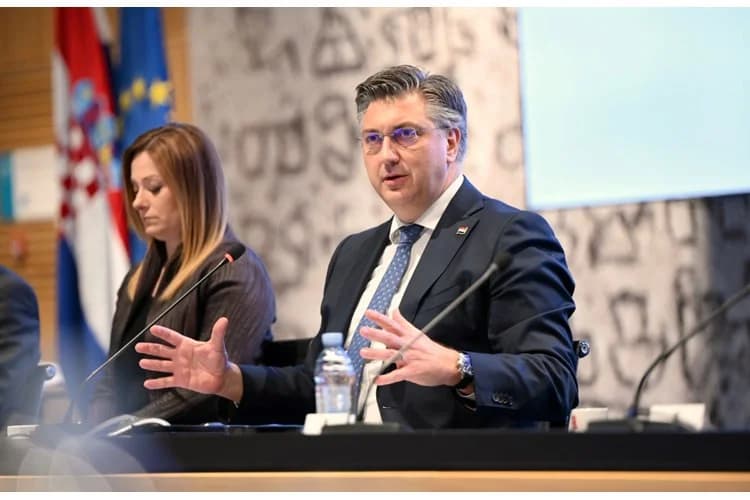 Svečano uručeni ugovori u okviru drugog Poziva: Izgradnja, dogradnja, rekonstrukcija i opremanje predškolskih ustanova