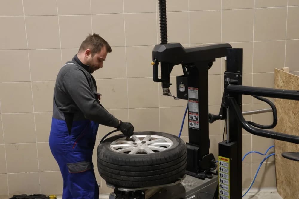 NOVOST ZA VLASNIKE VOZILA: Autoservis Tiho uz suvremenu opremu održava sve marke automobila i kombija bez dugih čekanja