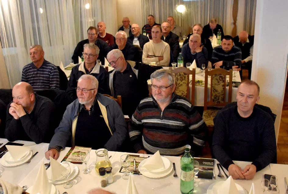 Stručno predavanje o zaštiti i gnojidbi vinograda u Udruzi voćara, vinogradara i vinara „Vino – kap“ iz Kaptola