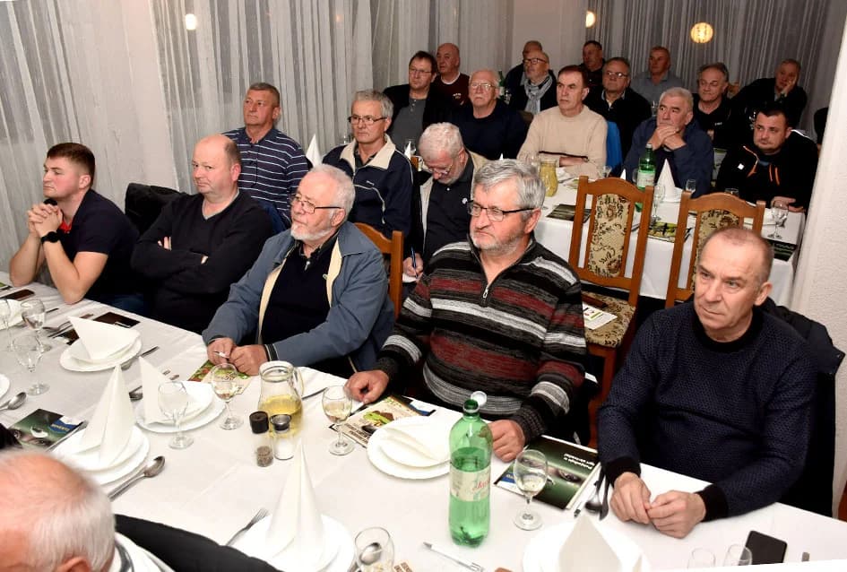 Stručno predavanje o zaštiti i gnojidbi vinograda u Udruzi voćara, vinogradara i vinara „Vino – kap“ iz Kaptola