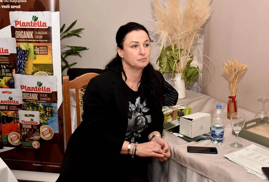 Stručno predavanje o zaštiti i gnojidbi vinograda u Udruzi voćara, vinogradara i vinara „Vino – kap“ iz Kaptola