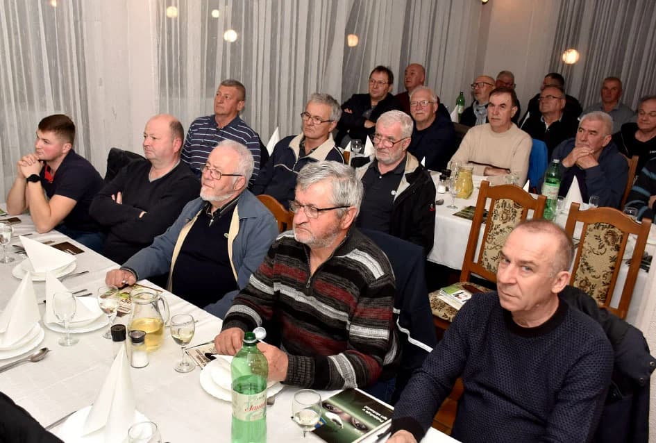 Stručno predavanje o zaštiti i gnojidbi vinograda u Udruzi voćara, vinogradara i vinara „Vino – kap“ iz Kaptola
