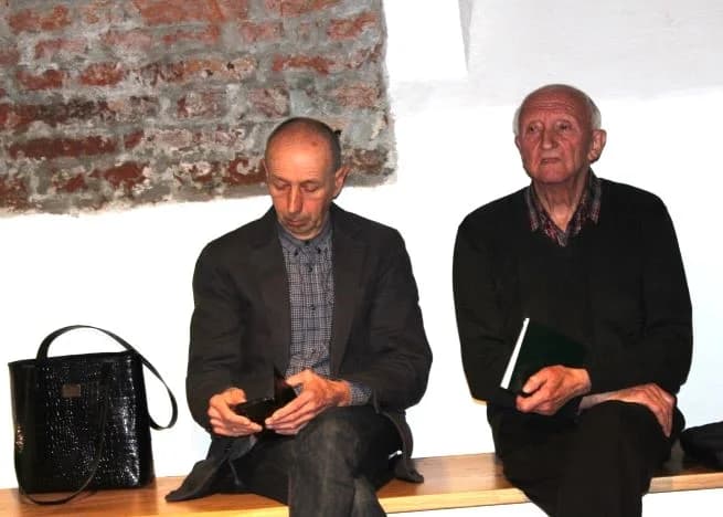 PEIĆEVCI U STIHOVIMA I BOJAMA  U Požeškoj kući održana pjesnička večer uz izložbu likovnih radova