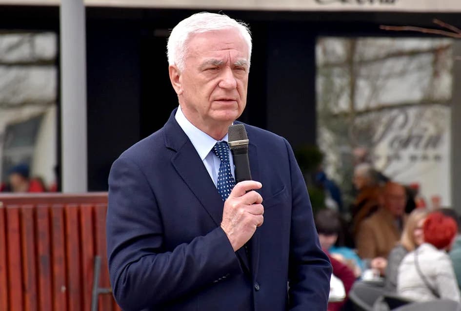 (VIDEO-FOTO) Povijesne postrojbe u drevnim odorama krasile požeške ulice i Katedralni trg