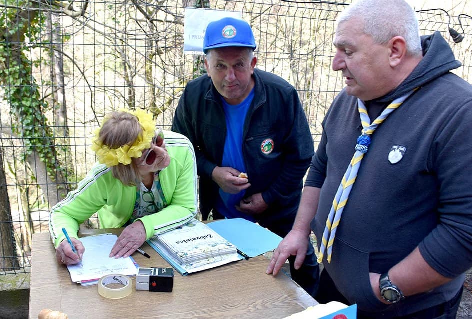 PAPUČKI JAGLACI 2024.: Brojni planinari iz pet država pohodili šest staza slavonske planine