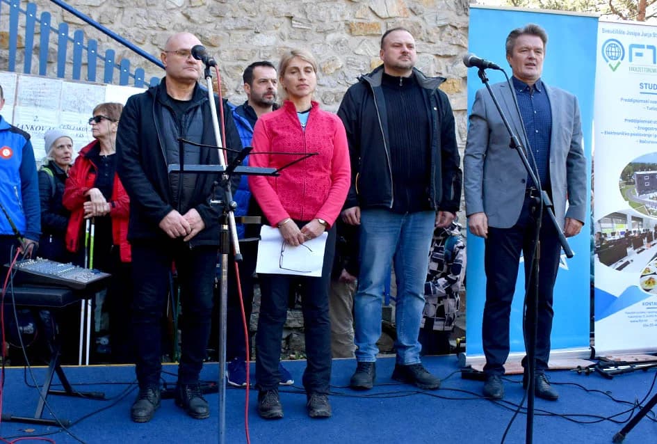 PAPUČKI JAGLACI 2024.: Brojni planinari iz pet država pohodili šest staza slavonske planine