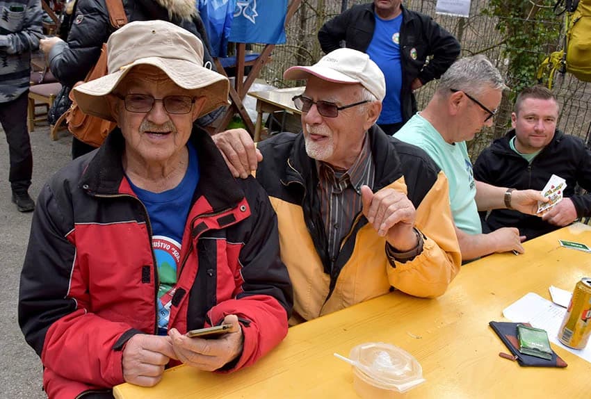 PAPUČKI JAGLACI 2024.: Brojni planinari iz pet država pohodili šest staza slavonske planine