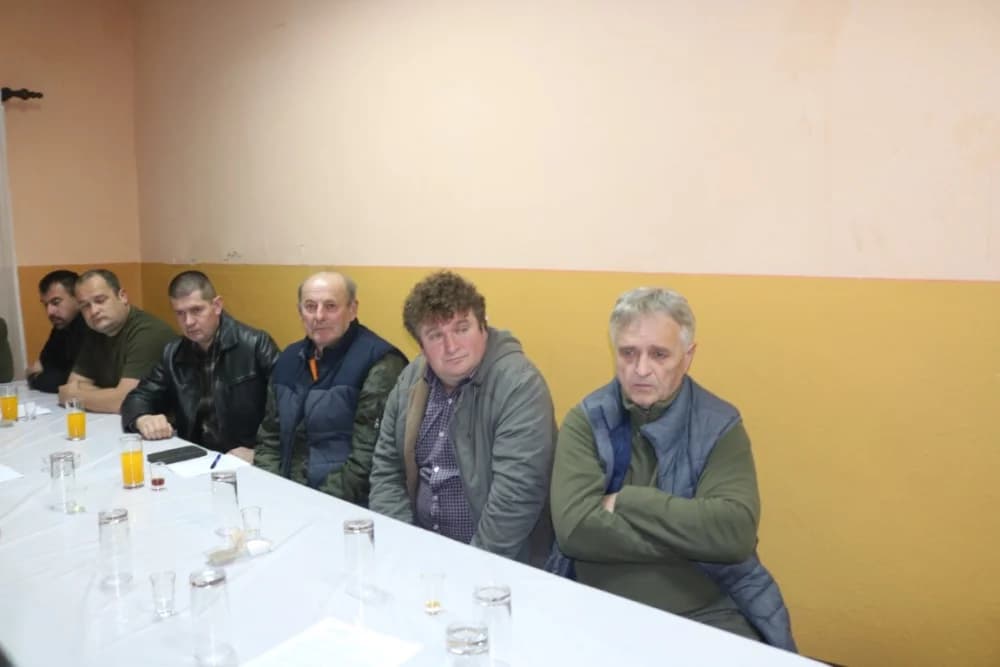 VETOVAČKI LOVCI: Franjo Lukačević, Vlado Svoboda i Jakob Bodolović primili plakete za 50 godina lovačkog staža