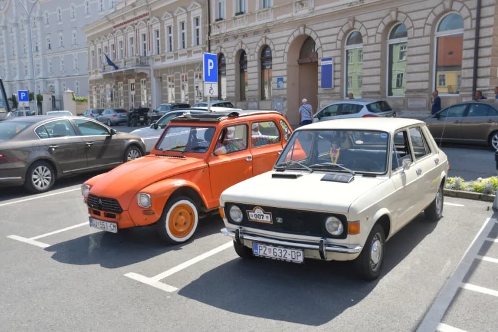 Karavana oldtimer vozila boravila u Požegi /FOTO/