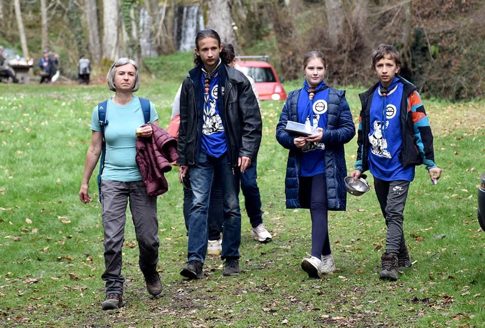 Izviđači kao vjerni pratitelji Papučkih jaglaca pozdravljaju dolazak proljeća