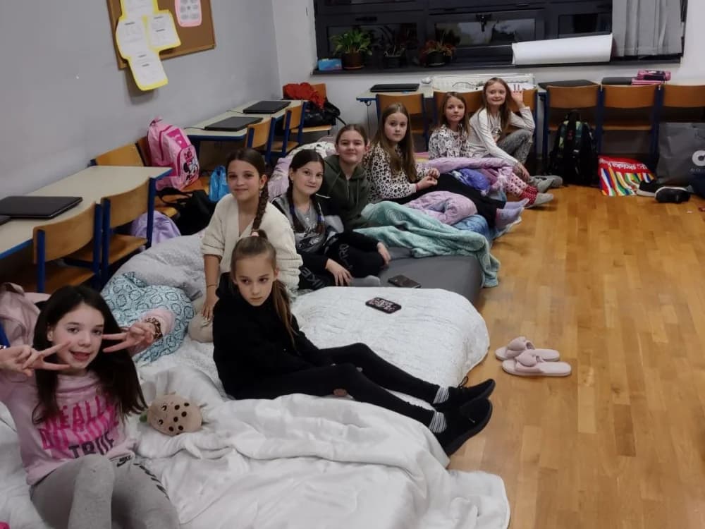 Prvi brestovački prespavanac: Učenici spavali u školi, kuhali, plesali i dobro se zabavili