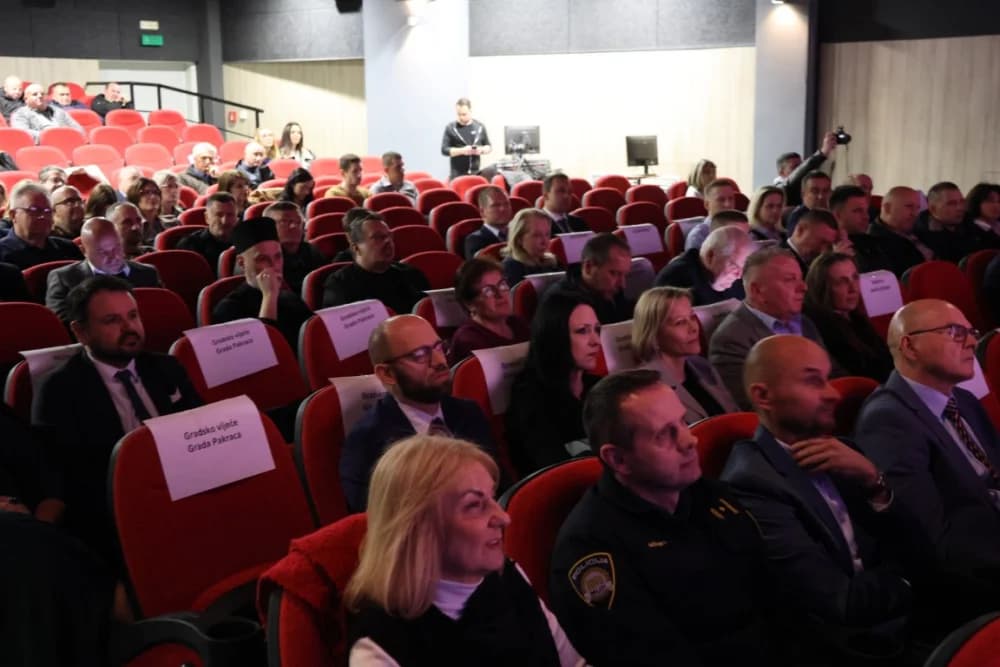 (FOTO) DAN GRADA PAKRACA: „Čite male i velike korake čime je grad sve više prepoznatljiv“