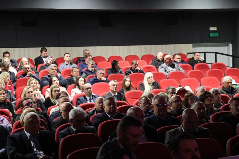 (FOTO) DAN GRADA PAKRACA: „Čite male i velike korake čime je grad sve više prepoznatljiv“