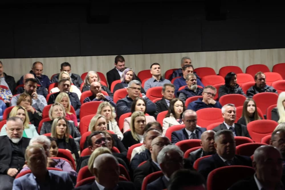 (FOTO) DAN GRADA PAKRACA: „Čite male i velike korake čime je grad sve više prepoznatljiv“