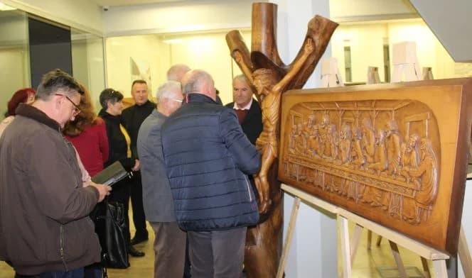 Otvorena izložba ʼʼKrižni putʼʼ samoukog kipara Nediljka Ožića