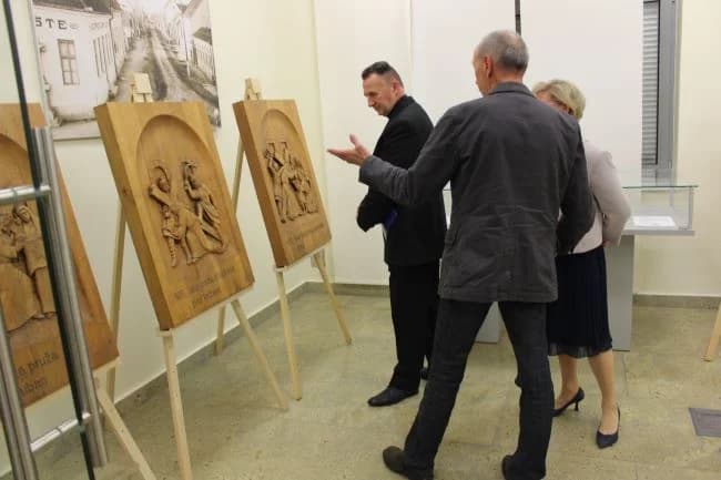 Otvorena izložba ʼʼKrižni putʼʼ samoukog kipara Nediljka Ožića