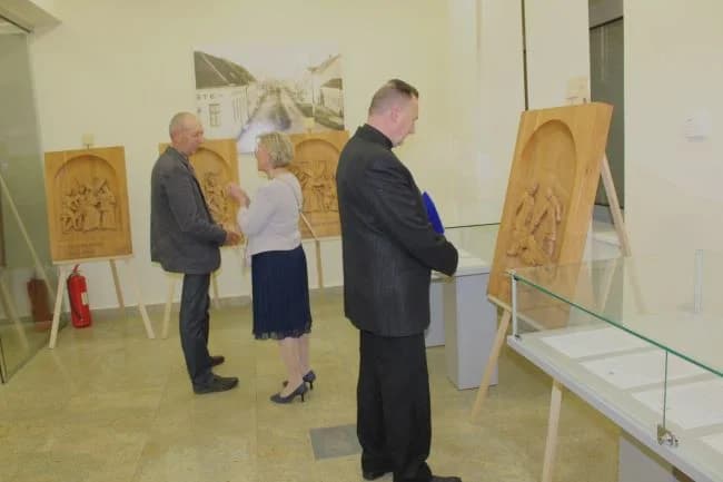 Otvorena izložba ʼʼKrižni putʼʼ samoukog kipara Nediljka Ožića