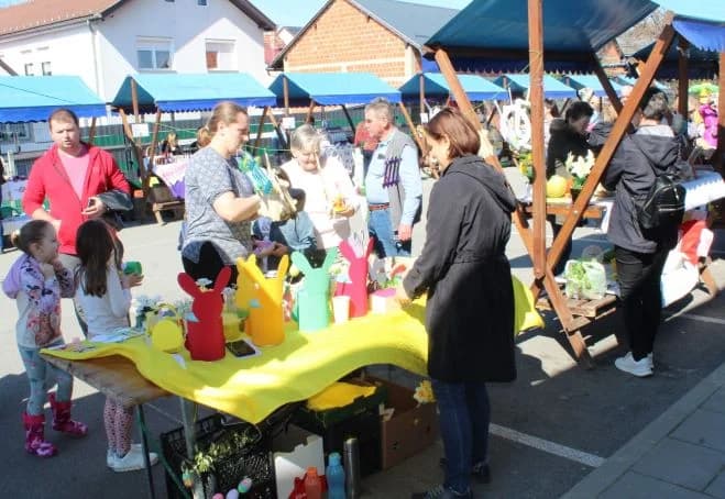 Održan tradicionalni Uskrsni sajam na prostoru Gradske tržnice u Pleternici