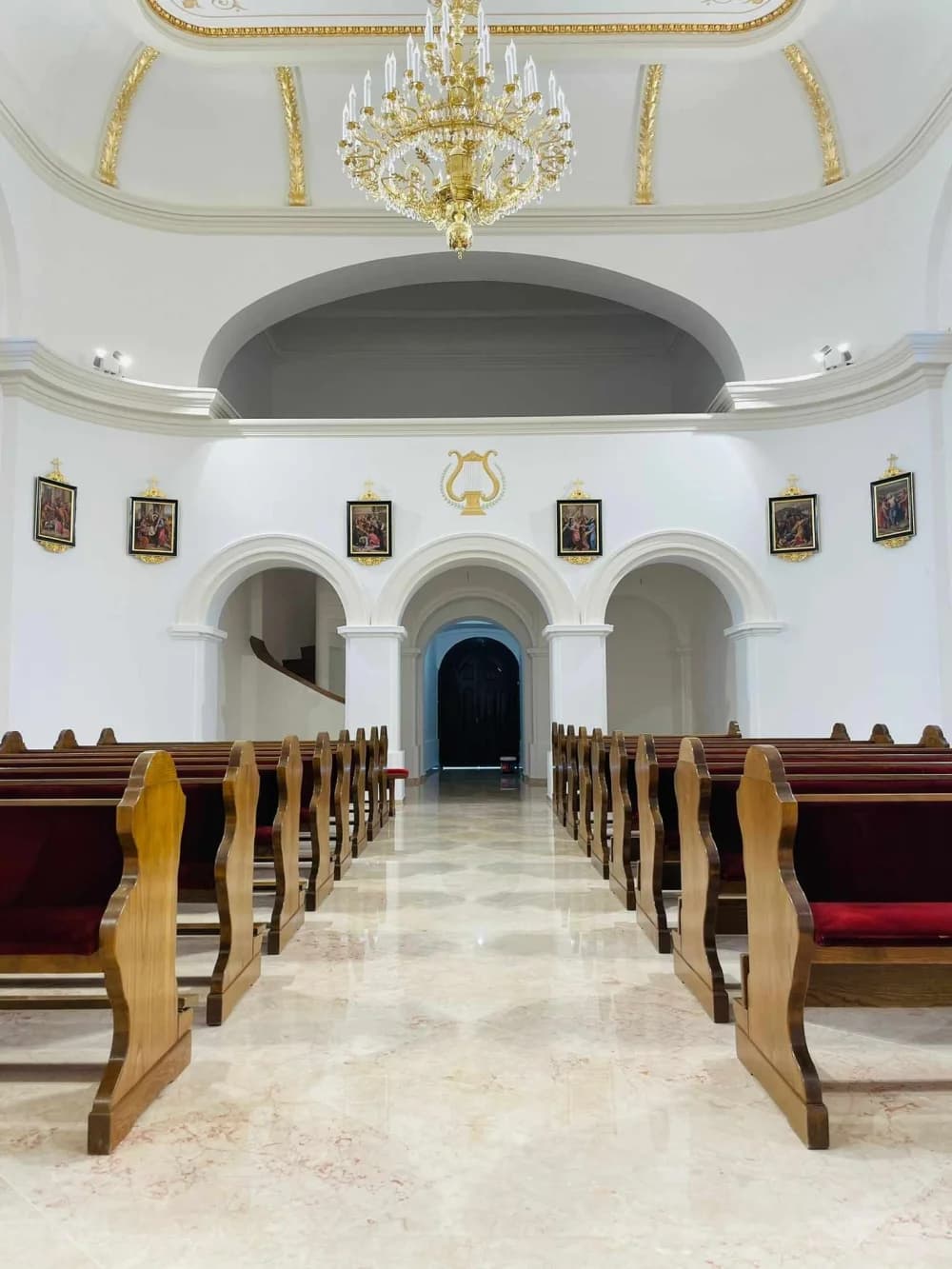 Unutrašnjost jakšičke crkve zasjalo u novom ruhu (FOTO)