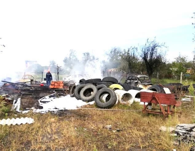 [FOTO] POŽAR U SVILNI: Poslije olujnog nevremena, najveća intervencija pleterničkih, bučkih i gradačkih vatrogasaca