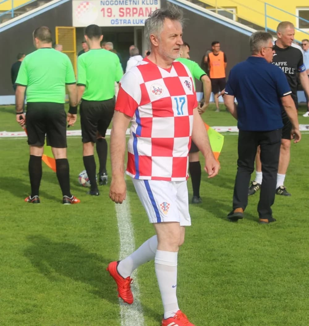 Budimir igrao za nogometnu ekipu „Humanih zvijezda Hrvatske“ u Oštroj Luci kod Orašja