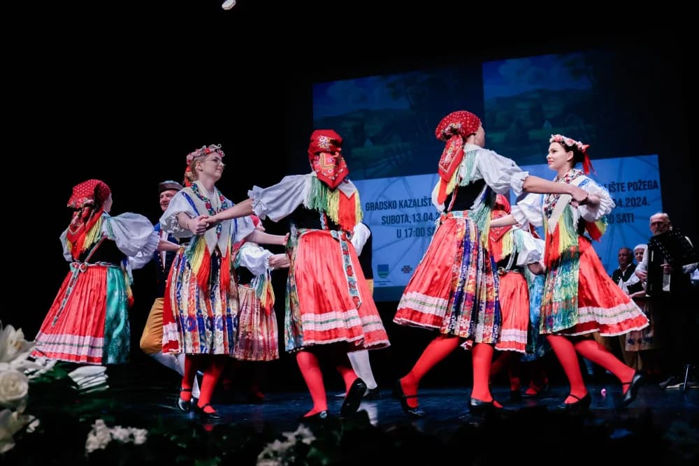 Održan 12. Županijski kulturni mozaik:“ Naša županija je zlatna zbog ljudi, a jedan veliki dio zasluga pripada vama“