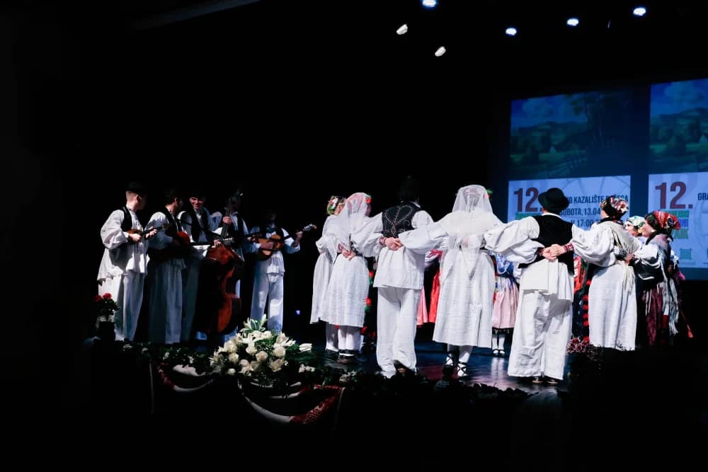 Održan 12. Županijski kulturni mozaik:“ Naša županija je zlatna zbog ljudi, a jedan veliki dio zasluga pripada vama“
