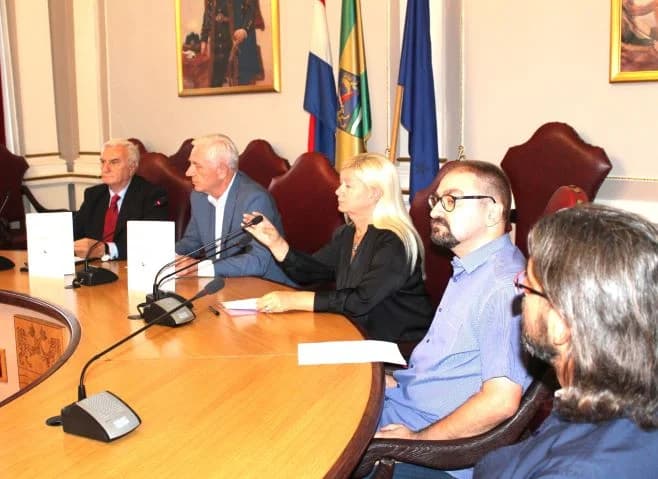 Predstavljena nova knjiga Josipa Fajdića o zaslužnim Ličanima u našoj znanosti i kulturi