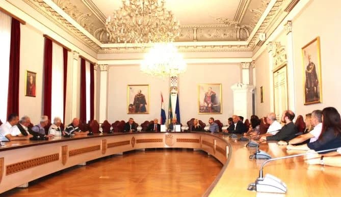 Predstavljena nova knjiga Josipa Fajdića o zaslužnim Ličanima u našoj znanosti i kulturi