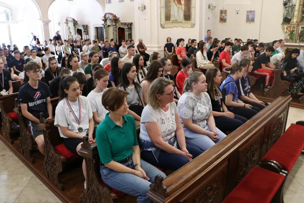 Drugi sportski susreti hrvatskih katoličkih srednjih škola održan u Požegi