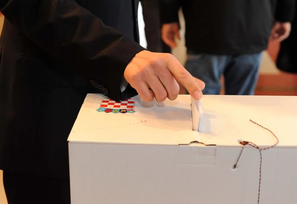Otvoreno 185 biračkih mjesta u na području gradova i općina Požeštine